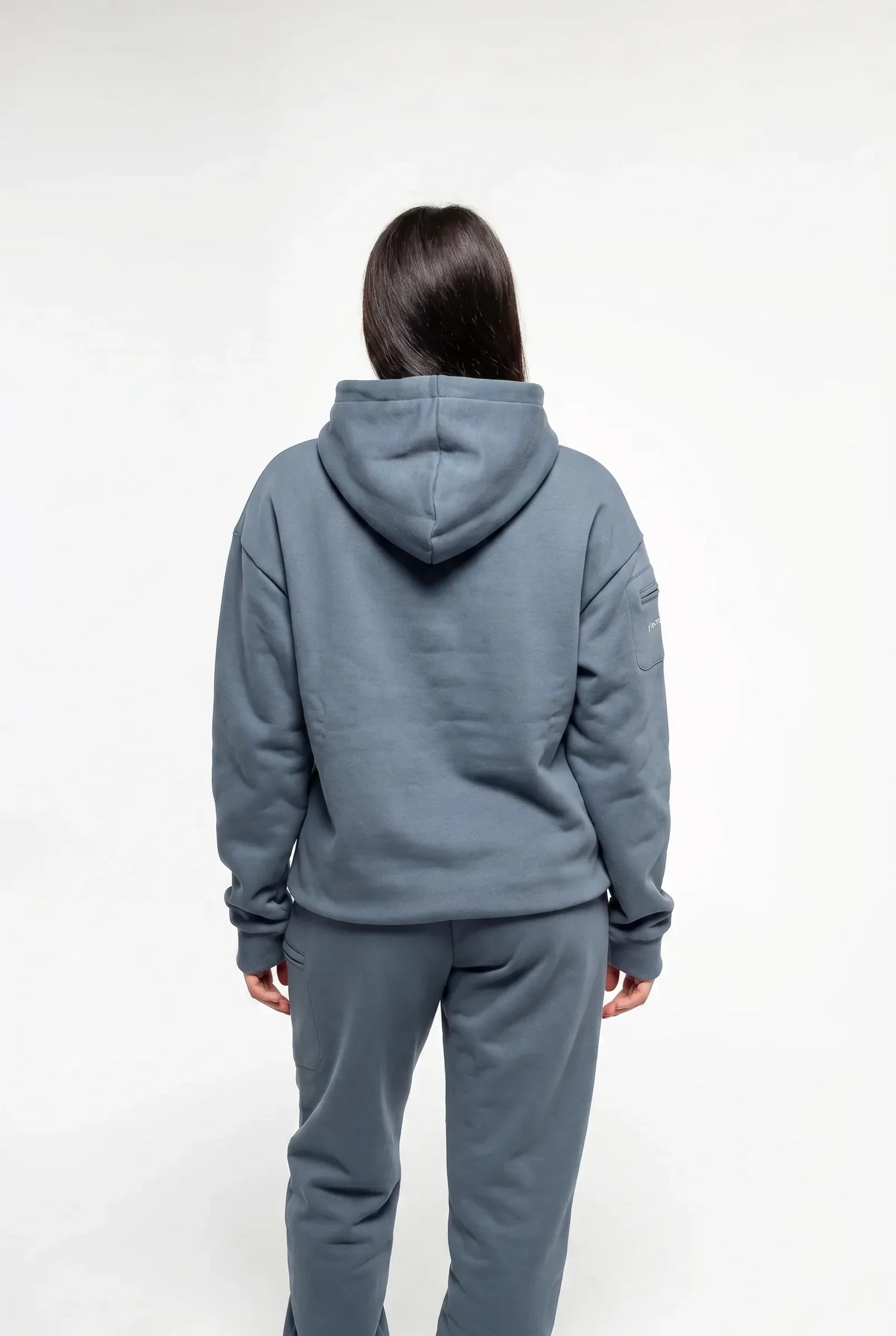 mirror:https://cdn.shopify.com/s/files/1/0085/6100/0510/files/avionlux-dream-hoodie-dusk-rear.webp?v=1777711369